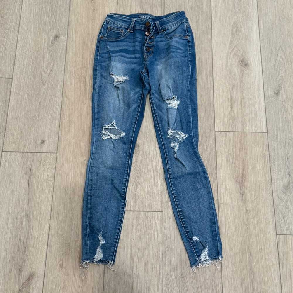 MAURICES - Women’s Distressed High Rise Blue Jeans - Size XS